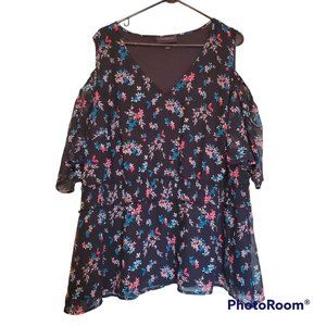 Lane bryant cold shoulder blouse 26